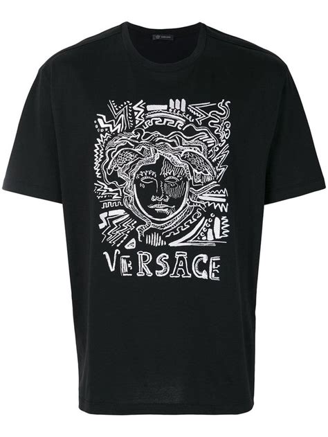 versace twppiche|Versace graphic t shirt.